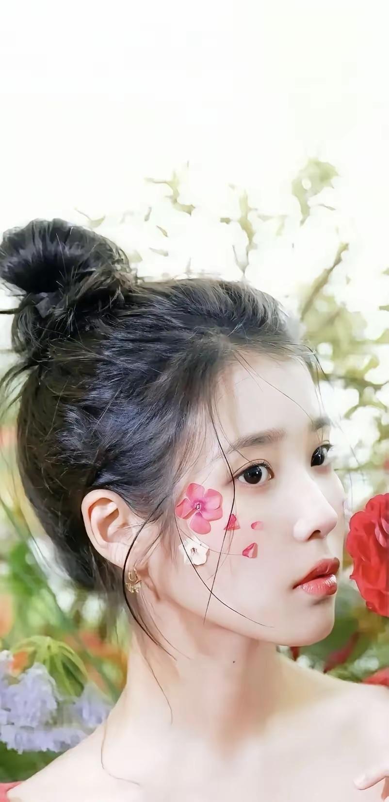 IU李知恩，顶级的，多才多艺漂亮大方在你眼里，什么样的女人最漂亮 IU 李知恩 