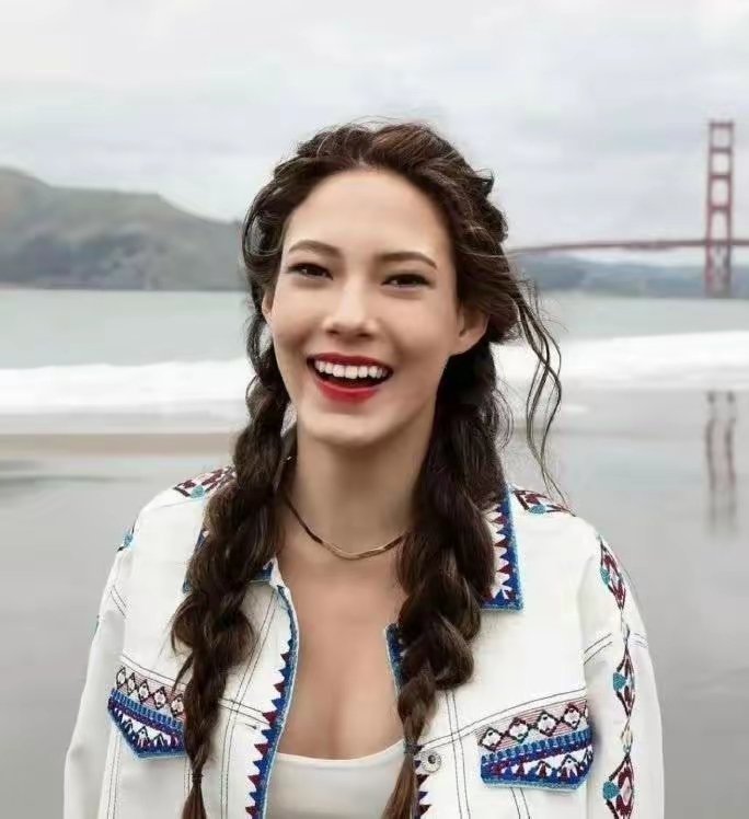 谷爱凌也是非常的入乡随俗 ​​​