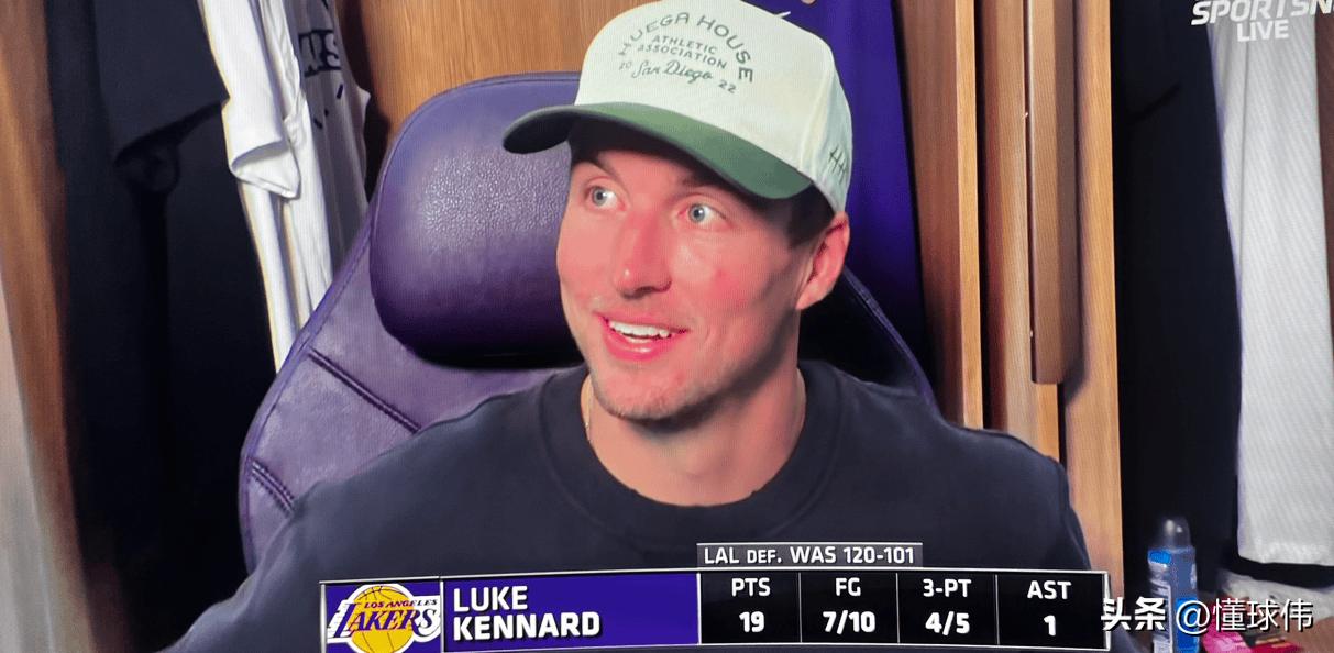 跟老詹一起打球就是爽！肯纳德谈詹姆斯：

“你知道的。”

“在勒布朗身边打球。