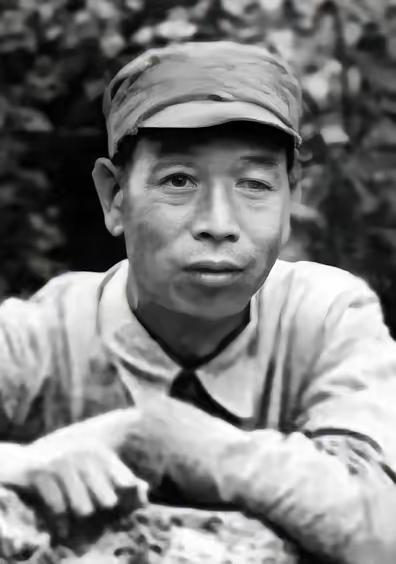 王子纲（1909~1994)，曾用名杨炳玉。定县（今定州）人。1929年12月加