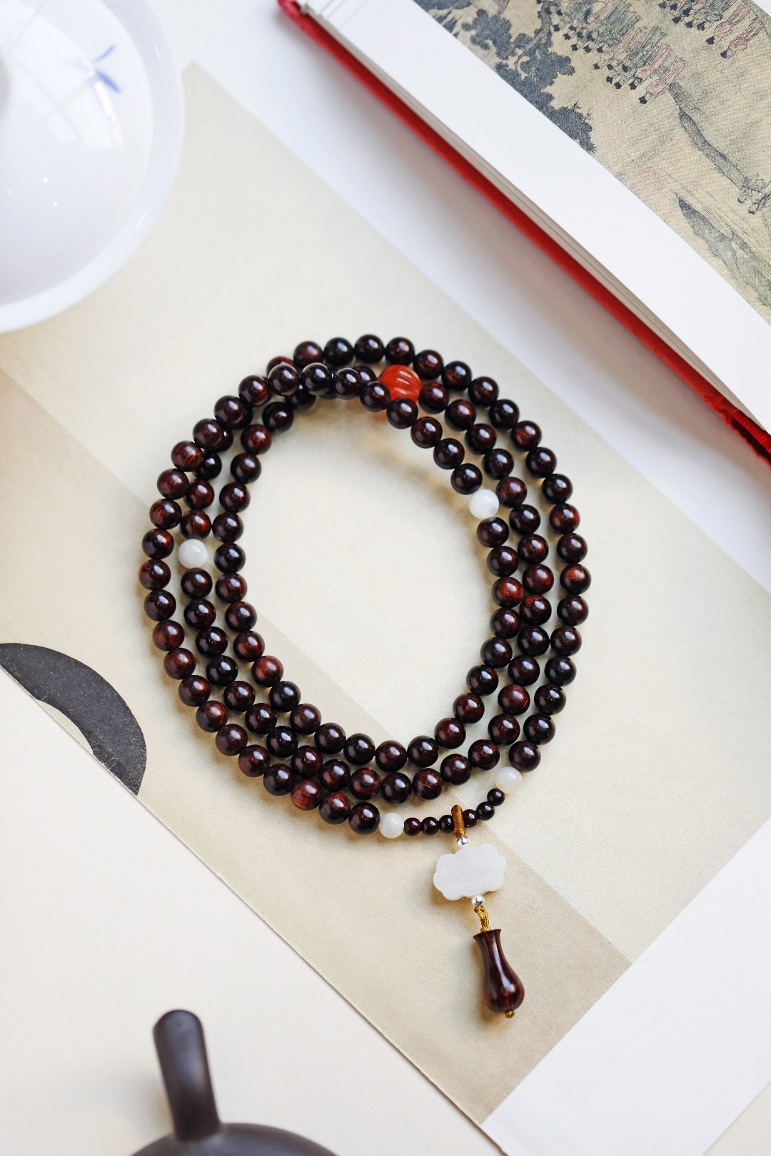 海南 原创【沐春】7mm 108颗设计清雅，料质细腻，光泽柔和靓丽，串出优美弧线