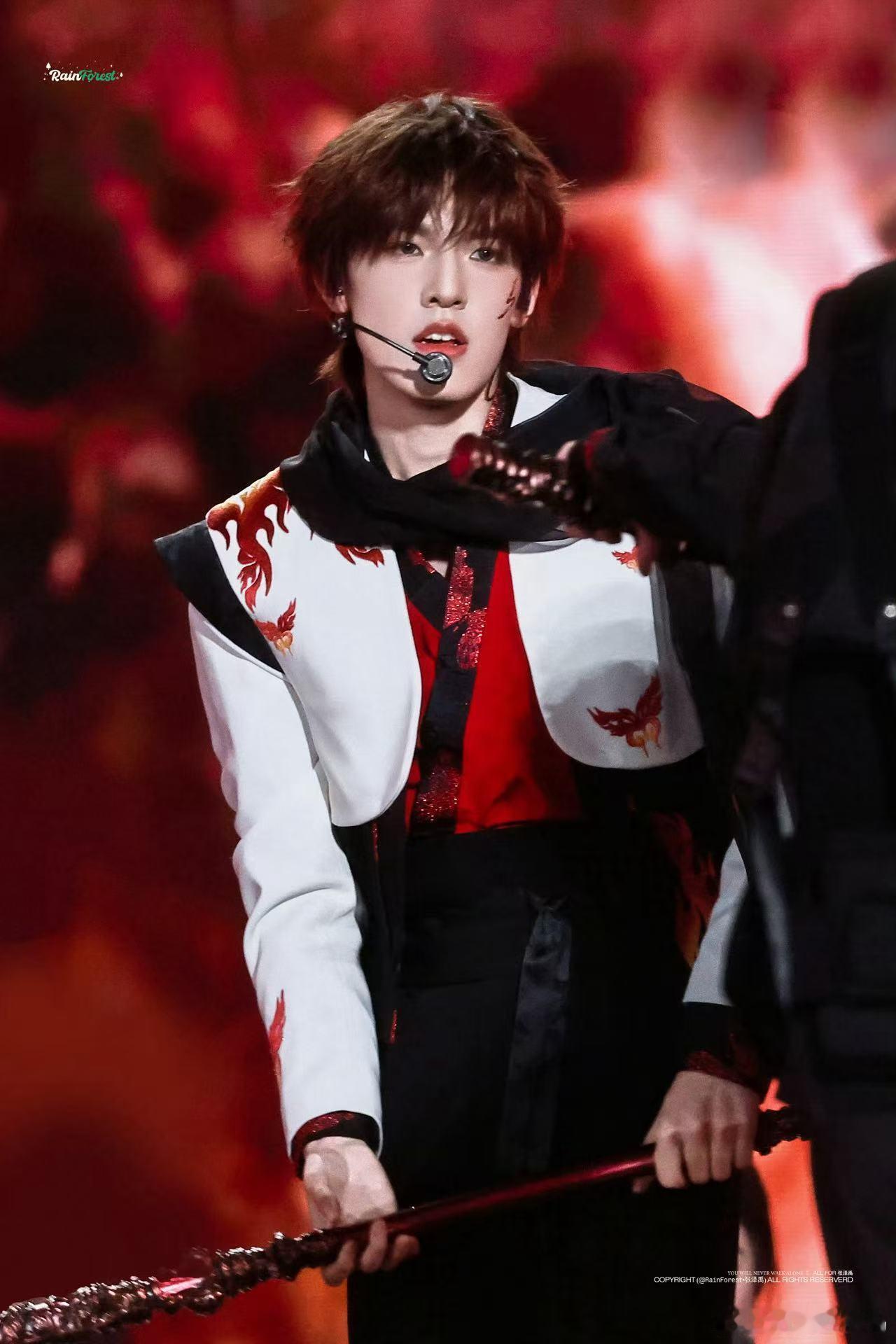 张泽禹课表 宝老师真的把粉丝当朋友，直播课表刚出来就马上同步，怕大家等太久，这种