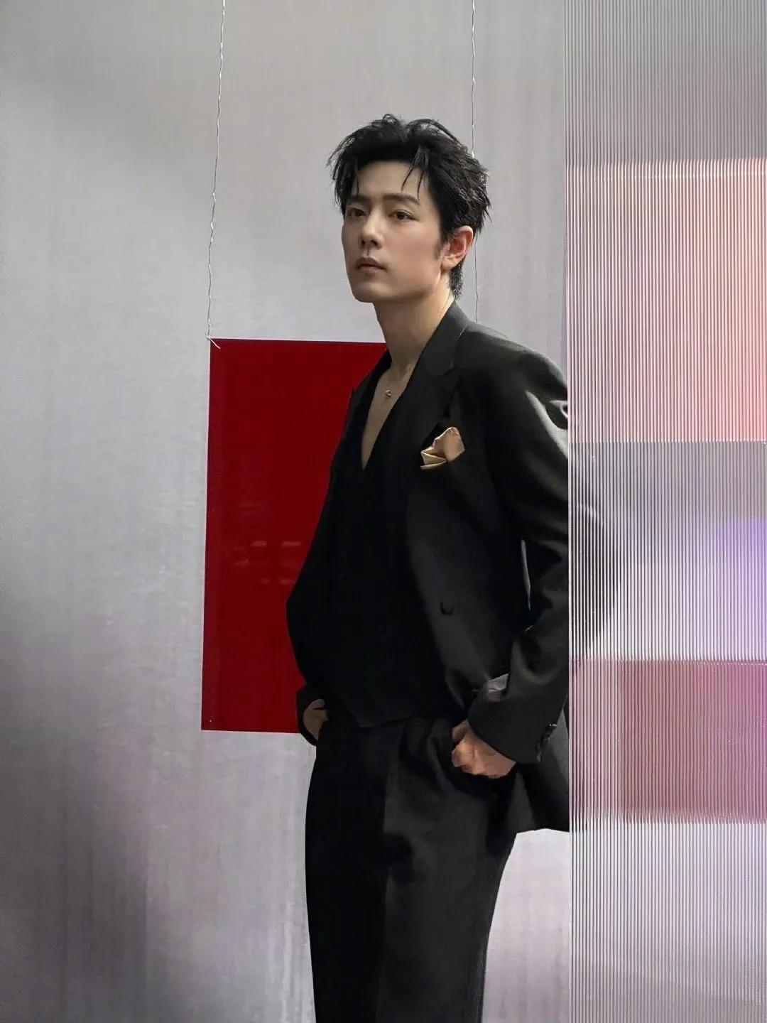 肖战今日活动图🈶