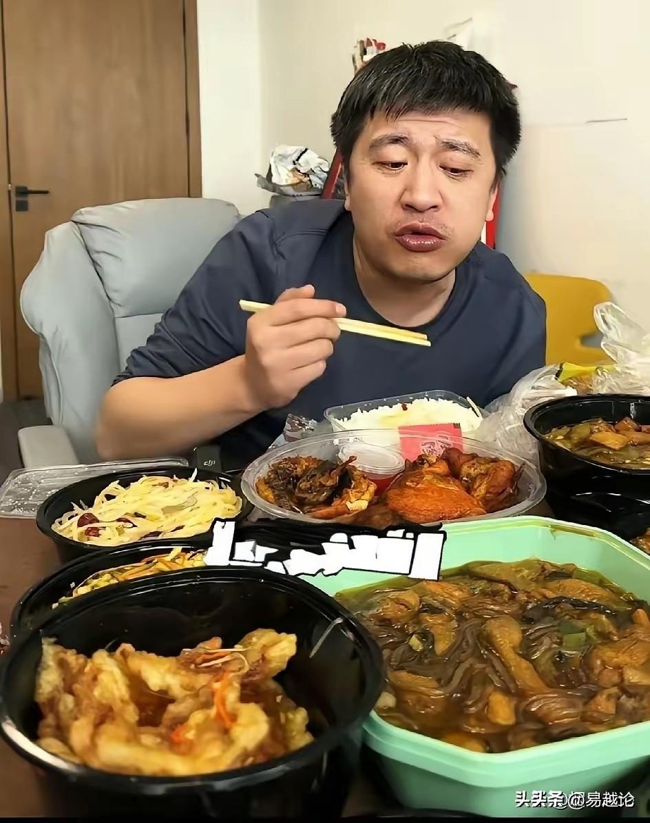 我们其实都是在透支搏命。都在传张雪峰的这张图，想说明最常见的一个现象：不健康的饮