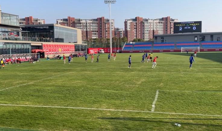 今天下午在海门珂缔缘基地，珂缔缘职业队和苏超南通队进行了一场内部教学赛。珂缔缘职