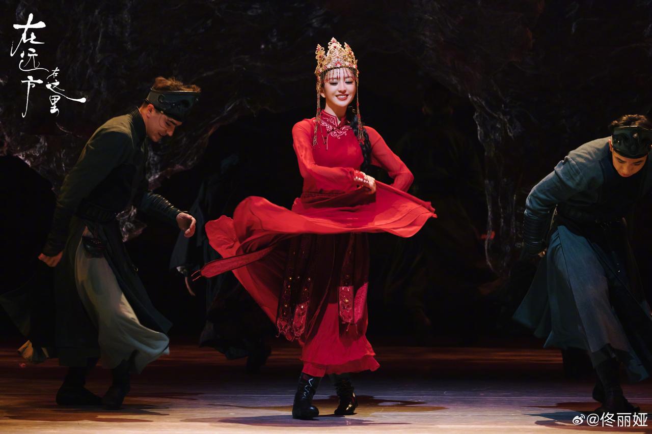 全国巡演进行时，舞者风范，民族风彩，汇聚成诗。