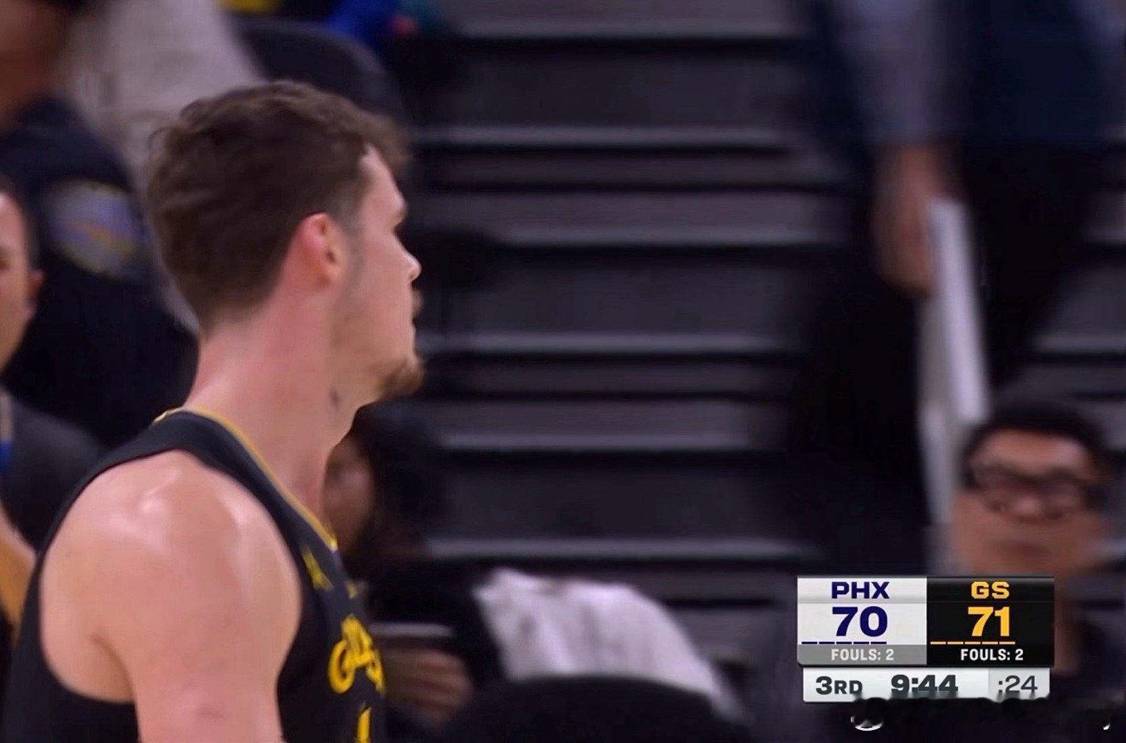 反超比分，71-70稳住发挥 