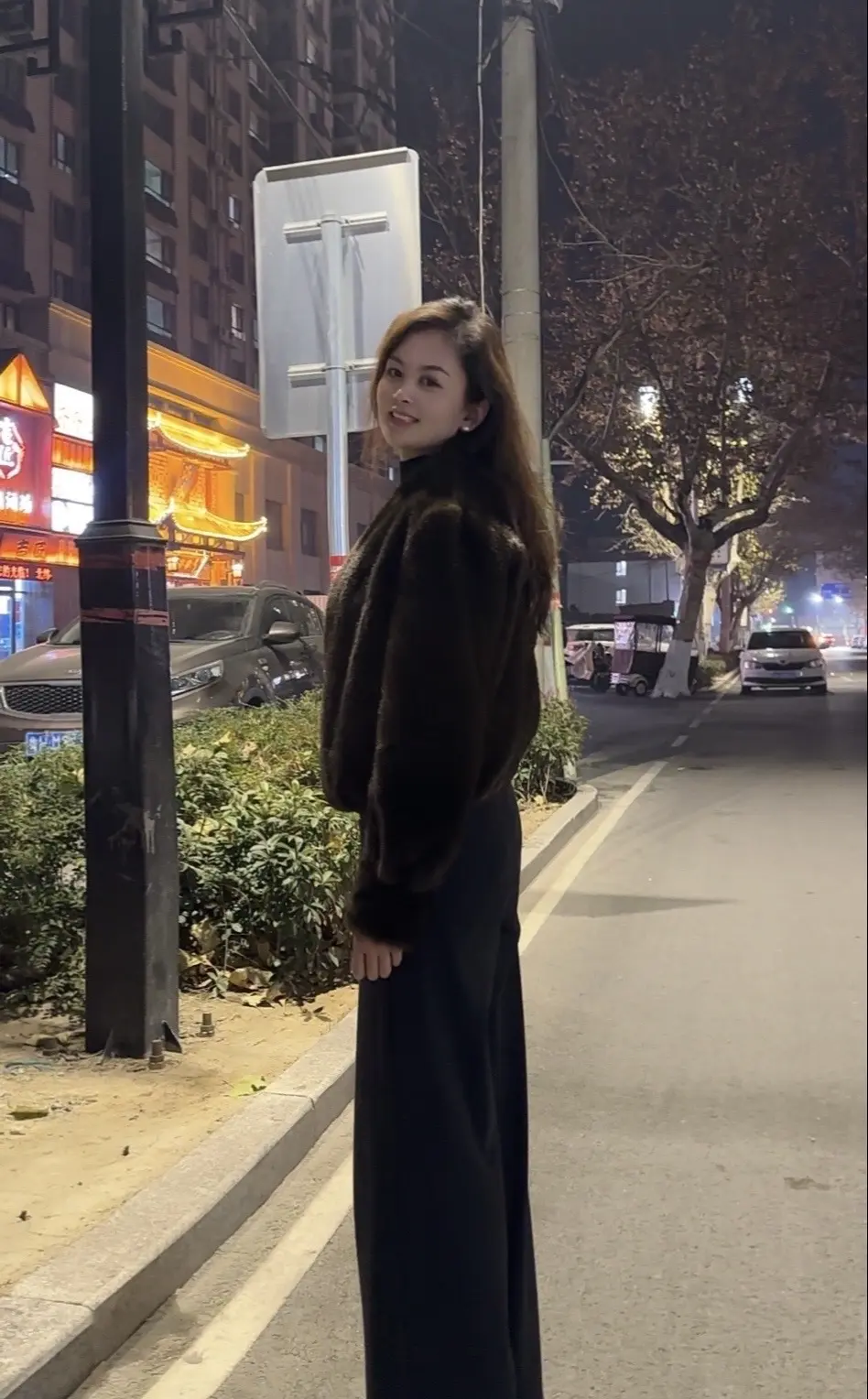 绝口不提过往，不诋毁他人，也不纠结是非对错。默默怀揣宽容，咽下诸多琐事...