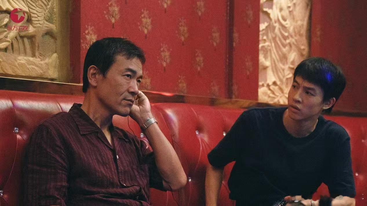 跟着《树影迷宫》走进满是烟火气的故事里，师徒追凶的路上有坎坷有温暖，东方卫视这部