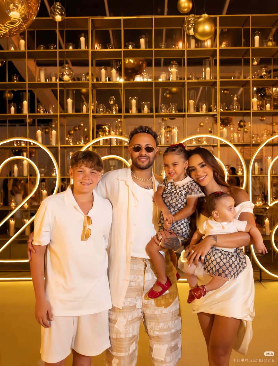 内马尔 恩爱幸福🥰 