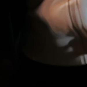 情感语录 爱不是寻找一个完美的人，而是学会用完美的眼光，欣赏那个并不完美的人。被