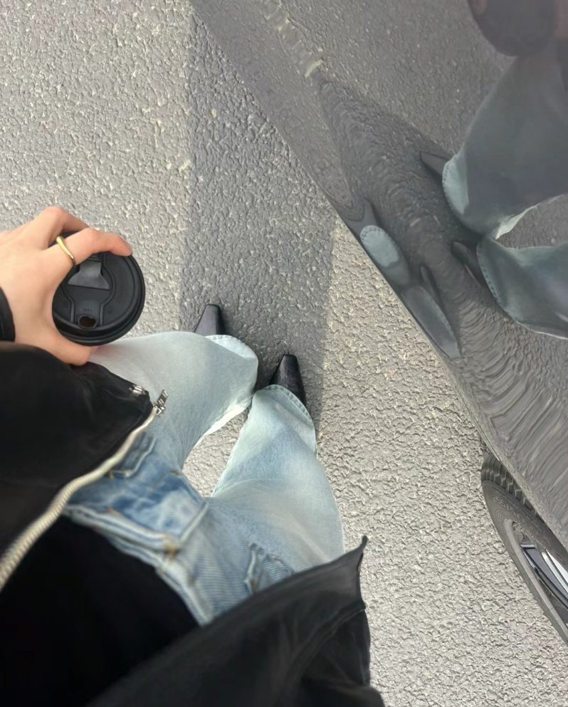 就做你自己吧 奇怪一点也没关系 爱你的人自然会爱你. ​​​