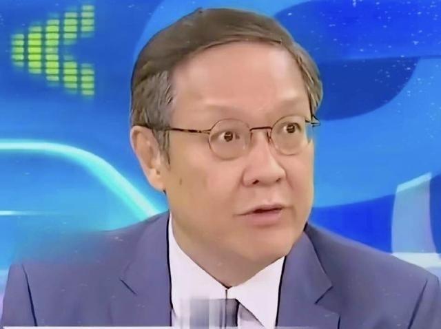 台湾名嘴介文汲曾说：“前几天荷兰舰机入侵西沙群岛，若是碰到美俄早把它击沉了。而中