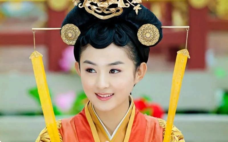 目前国内顶级女星有林心如、章子怡、范冰冰、李冰冰、赵薇、周迅、孙俪、刘亦菲、刘诗