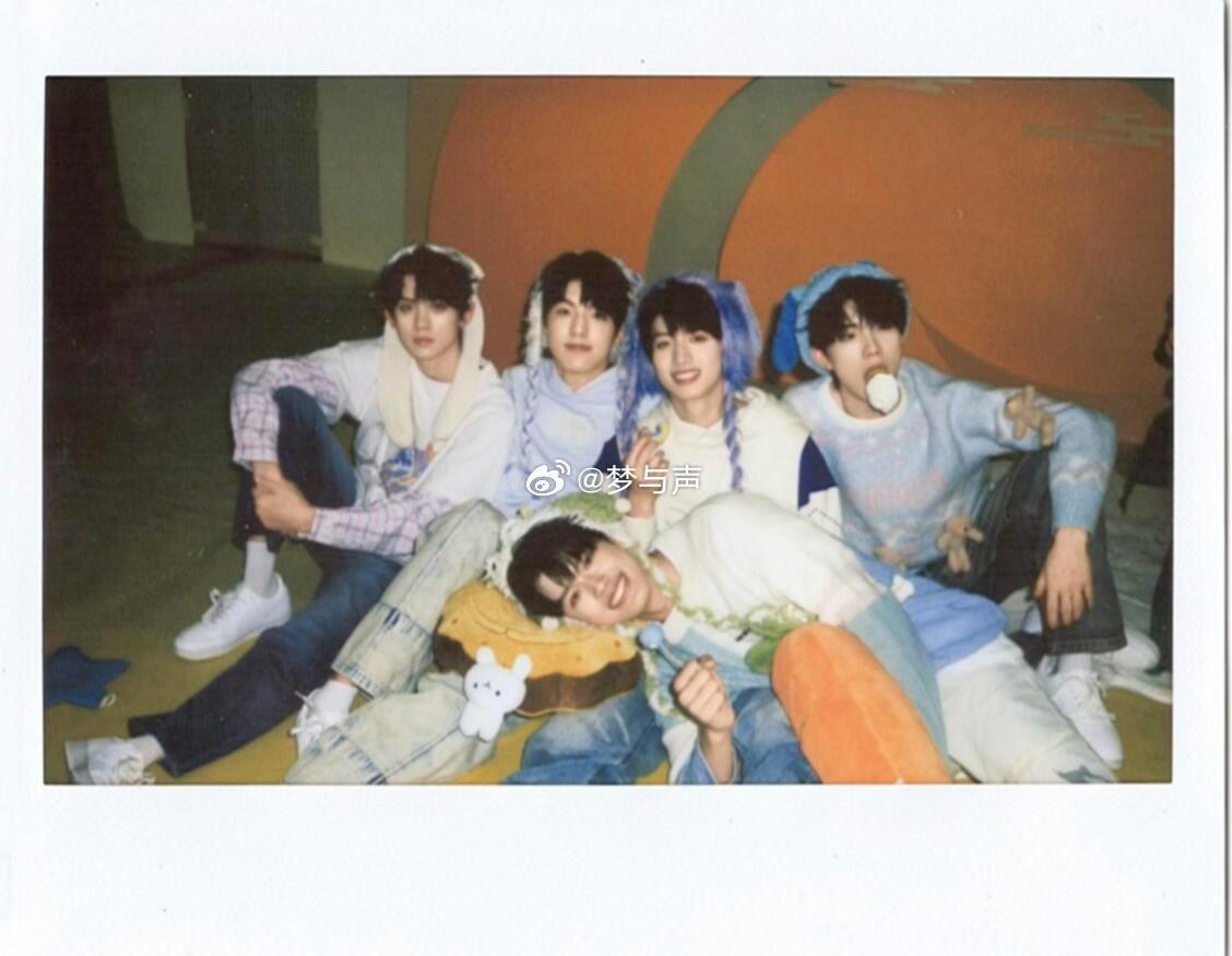 登陆少年晚安语音包登陆少年演唱会晚安语音 晚安语音包这种东西真的很容易让人上瘾。