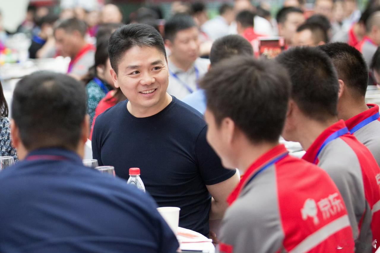 我记得刘强东有次采访的时候还比较认真的说过
“我觉得共产主义在我们这一代人活着的