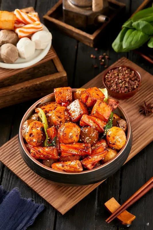 你觉得男人做饭丢人吗?
       男同胞做饭不丢人，很多男同胞对烹饪都有一定