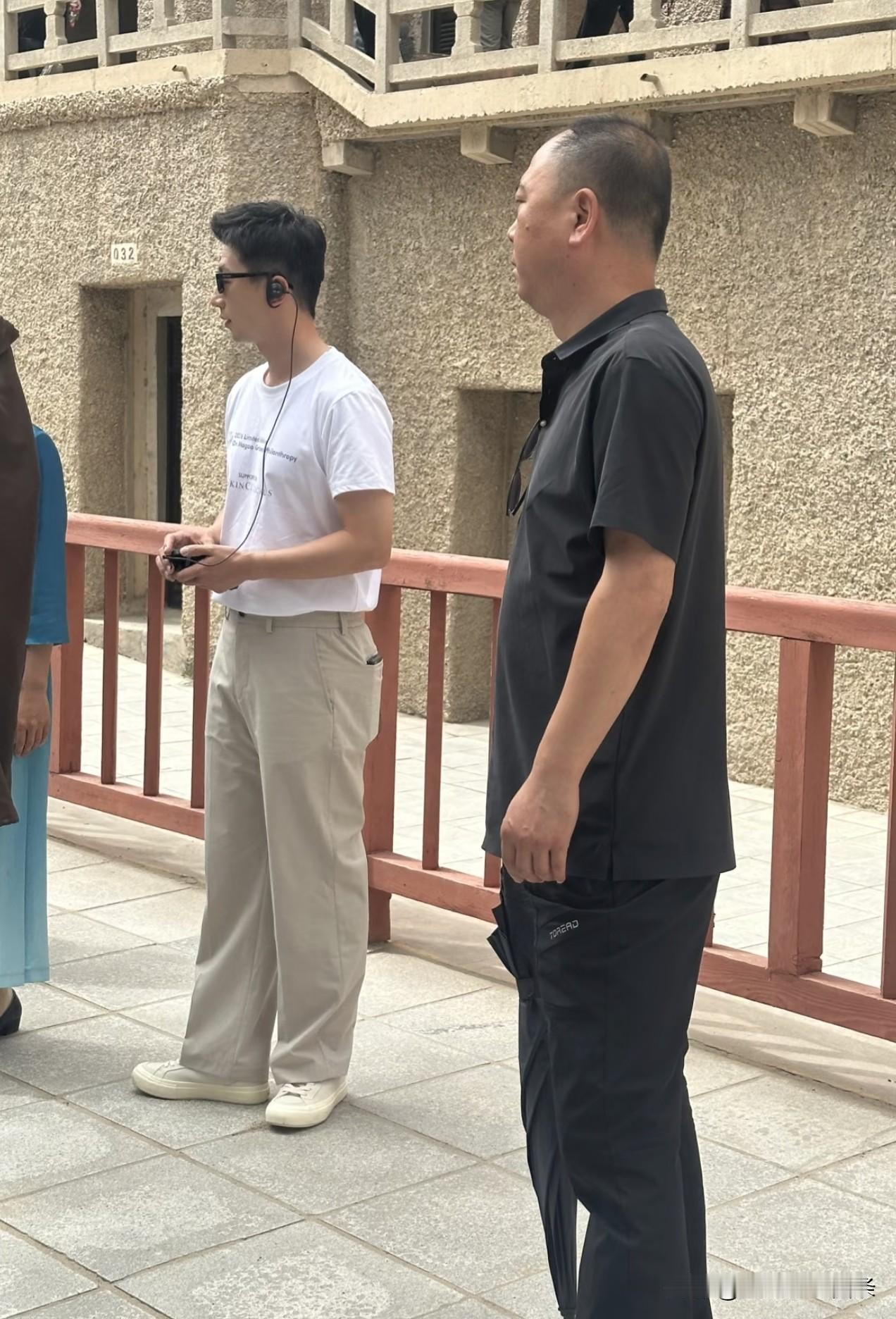 马龙今日到甘肃敦煌莫高窟参加活动，是修丽可品牌方做的活动，主题是“修丽可，让美千