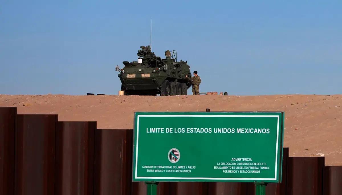 特朗普刚从达沃斯世界经济论坛回来，坐在空军一号上直接发帖放了个大招：干脆直接启动