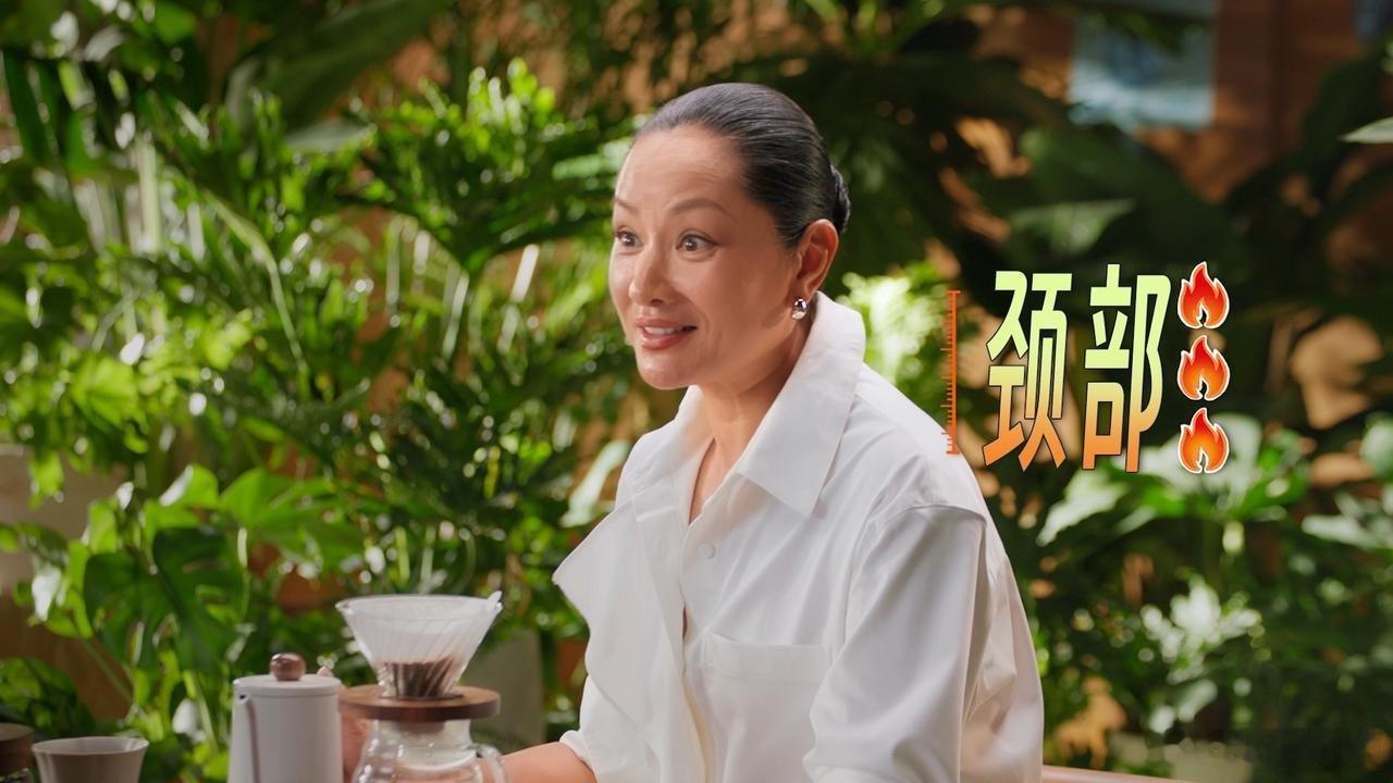 瞿颖说自己是颈部艺人瞿颖说自己翻红后成了颈部艺人梗虽然搞笑，但背后是她的人生态度