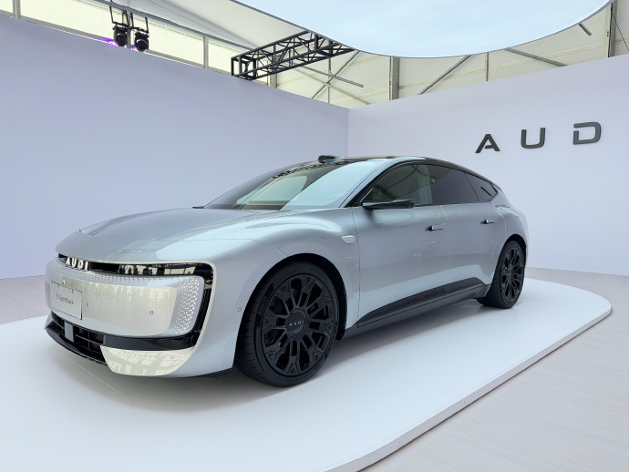 AUDI E5 Sportback登场！自带e-tron家族辨识度😎30多万拿