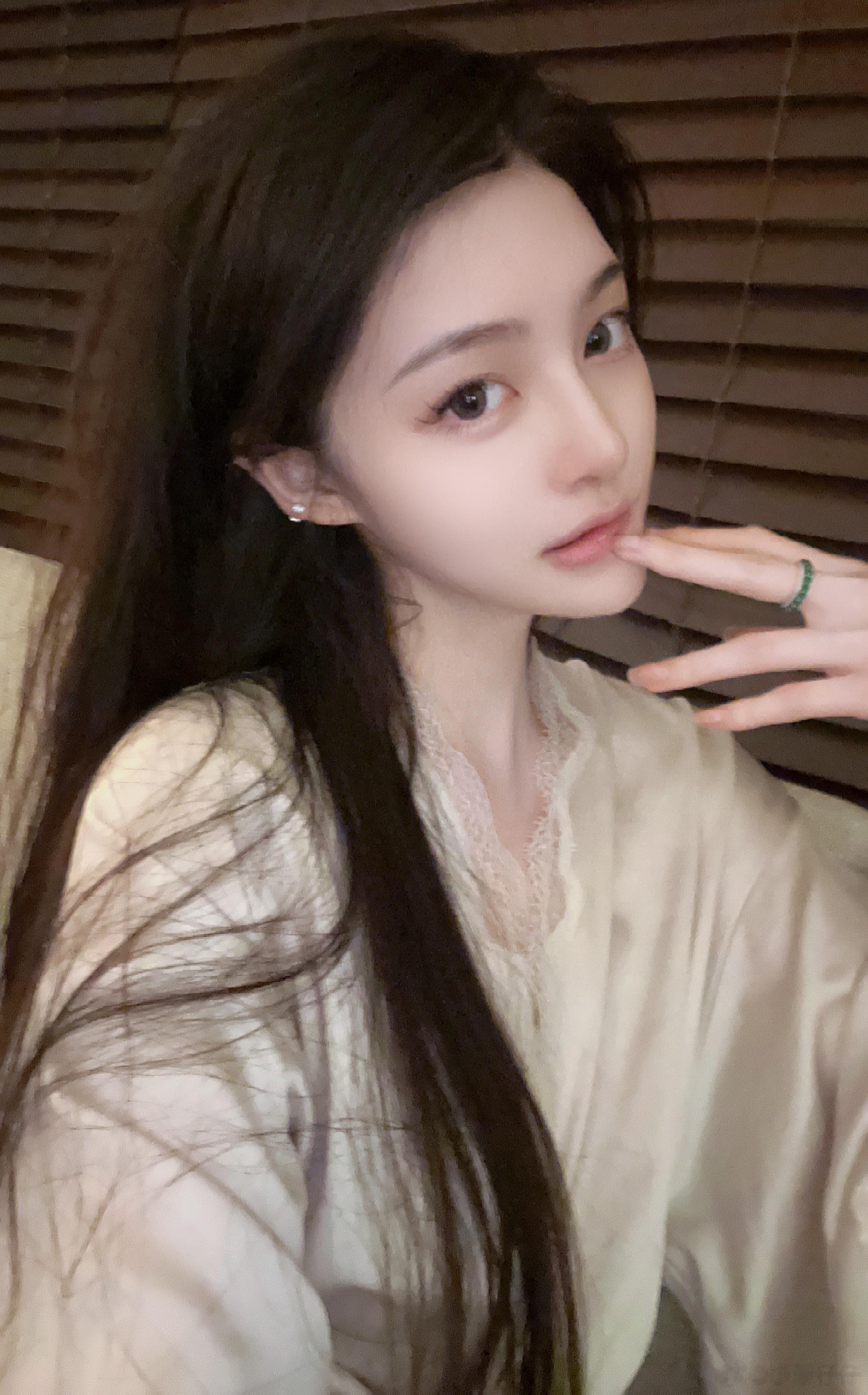 爱 是为彼此构建的一座私人博物馆 好好在一起是两个人的事情。 ​​​