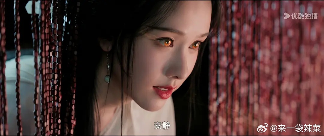 《月鳞绮纪》陈都灵这个出场美到你了吗 