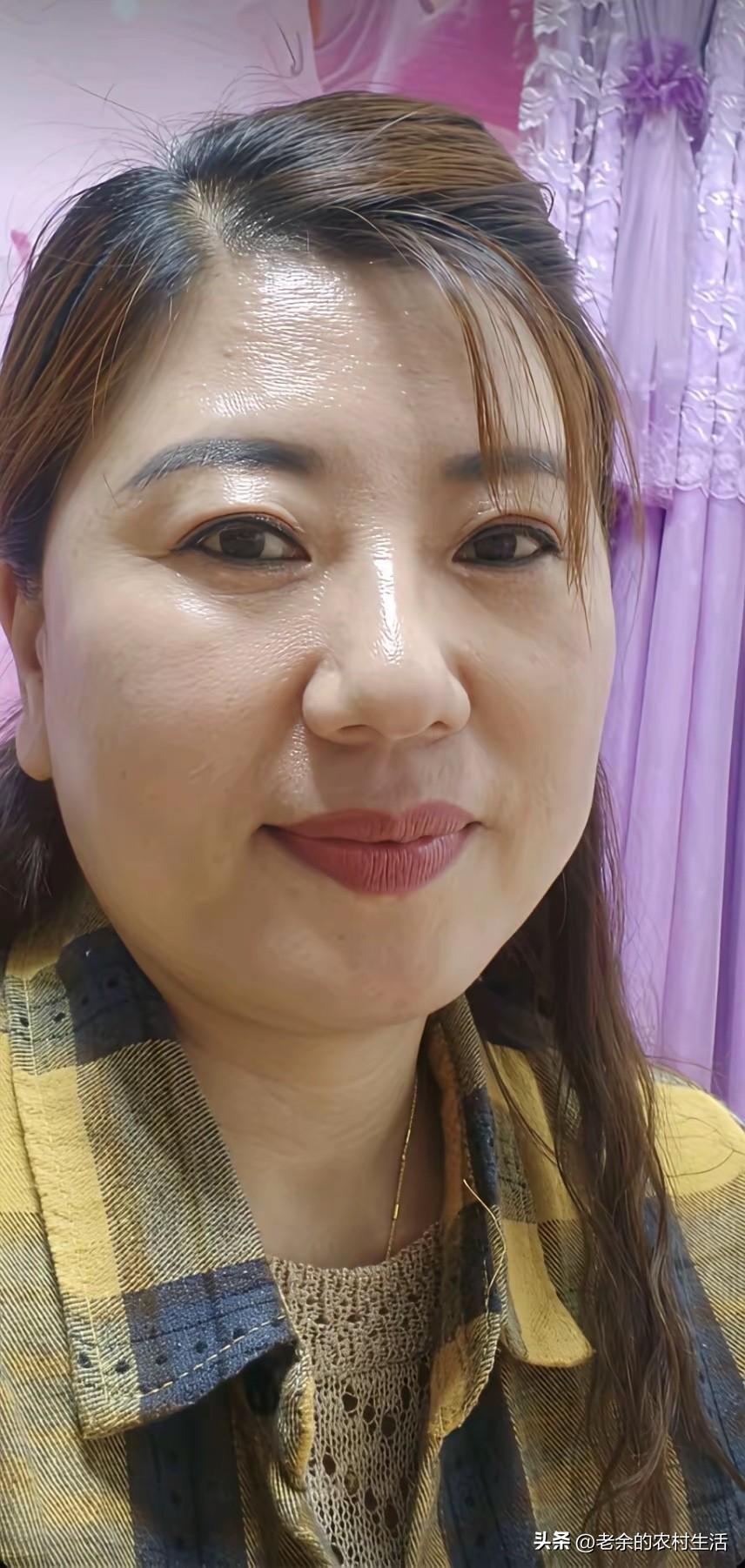每一个人都有自己的南墙要撞
所以
我们不要去可怜任何人
也没有必要去可怜任何人