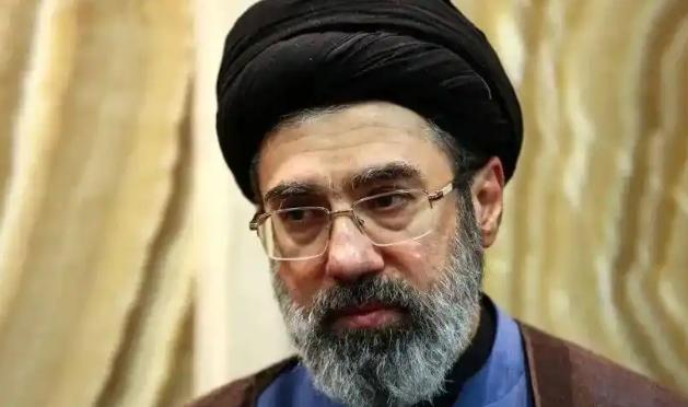 普京一句话就给伊朗吃了定心丸：俄罗斯将尽全力维护伊朗及中东其他国家的利益。
 