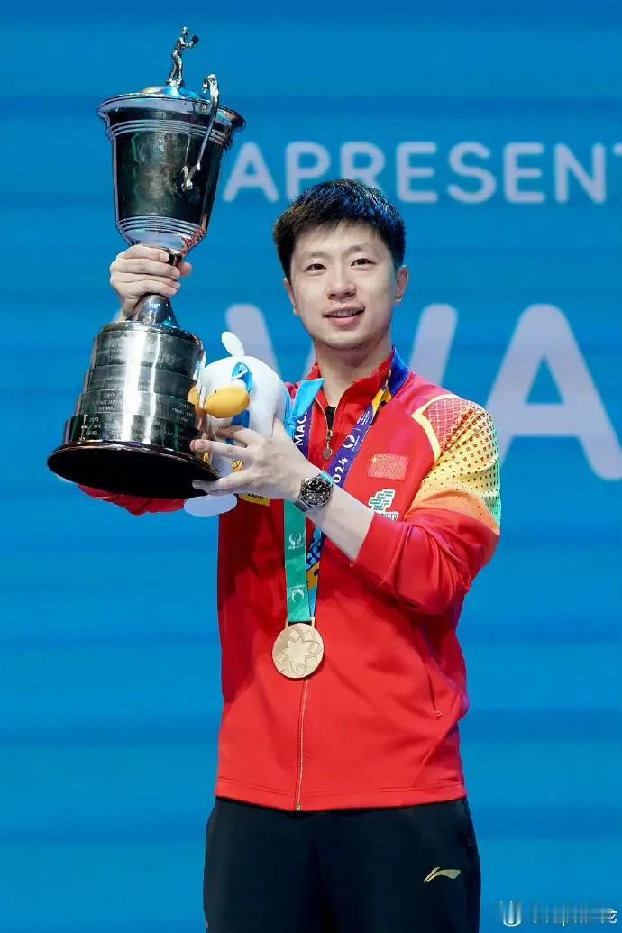马龙担任巴黎奥运中国开幕式旗手，五金王，当之无愧！！

#马龙担任中国开幕式旗手