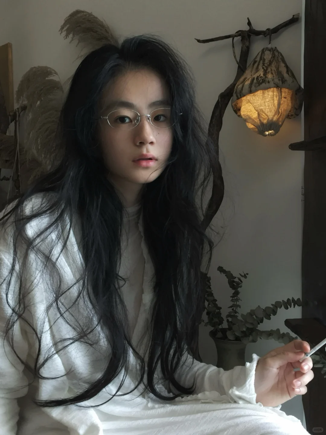 白衣黑发