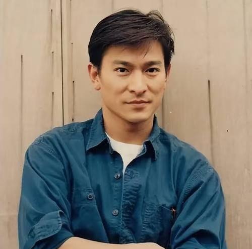 华仔最近的新片看了没？
这一看才发现，咱们那个人狠话不多的“拼命三郎”，现在怎么