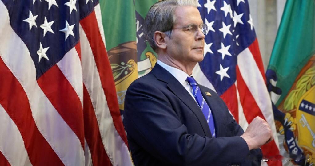 中美贸易战再升级，金融核弹压顶，中国反击暗藏杀招。
美国最近在贸易战里玩狠的，威