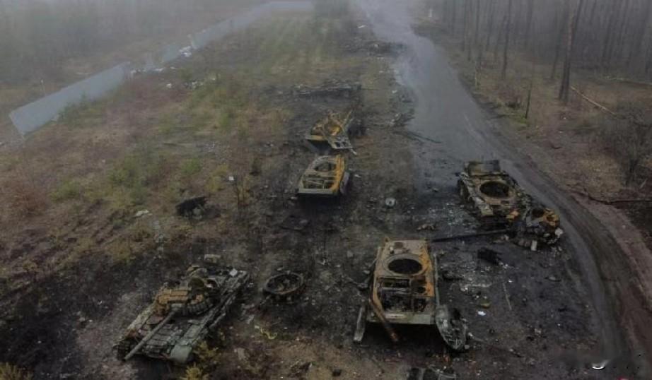 美国撤了，欧洲硬扛！美对乌援助从600多亿跌到4亿。欧盟把两年贷款（900亿）拆