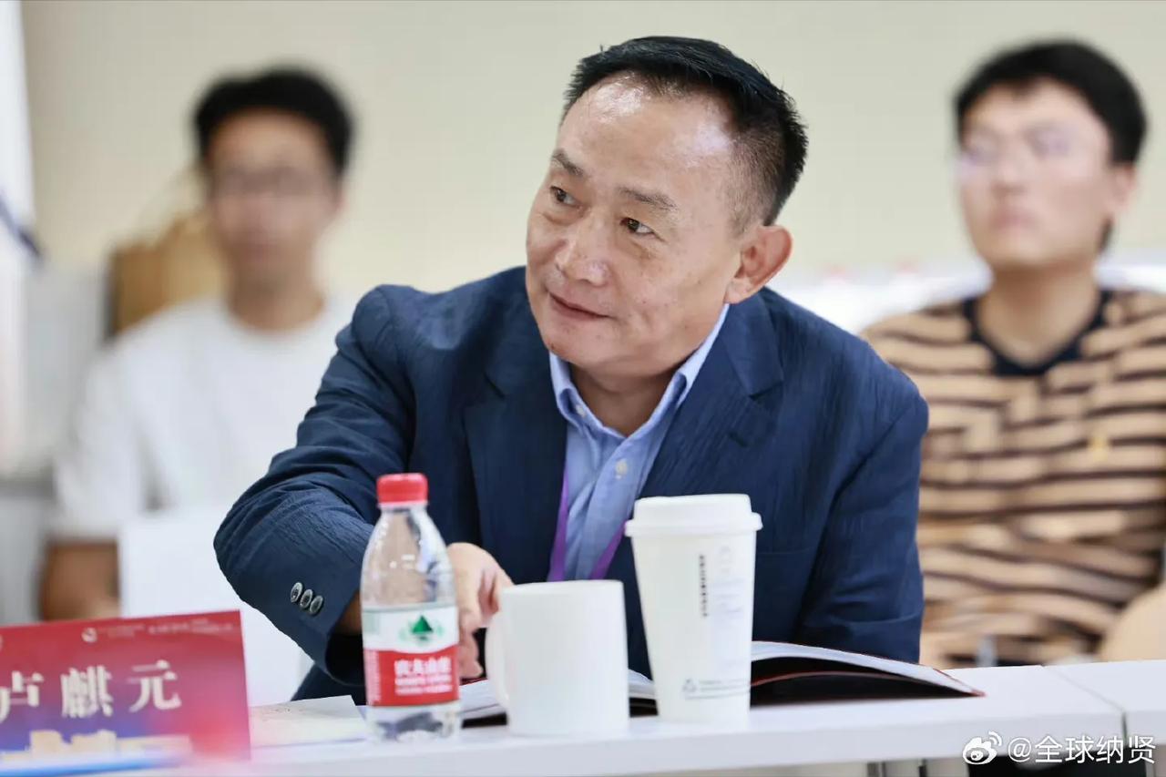 卢麒元先生讲的那番话，用了几个老词——去殖、除阀、削藩、均田、下长安，听着像讲历