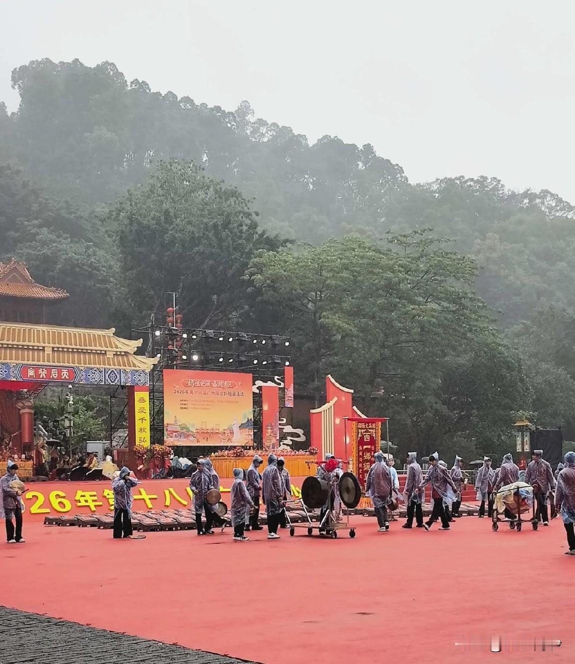 往年高调宣传大阵仗的妈祖诞，今年第十八届南沙妈祖文化旅游节就这么低调的搞完了，连