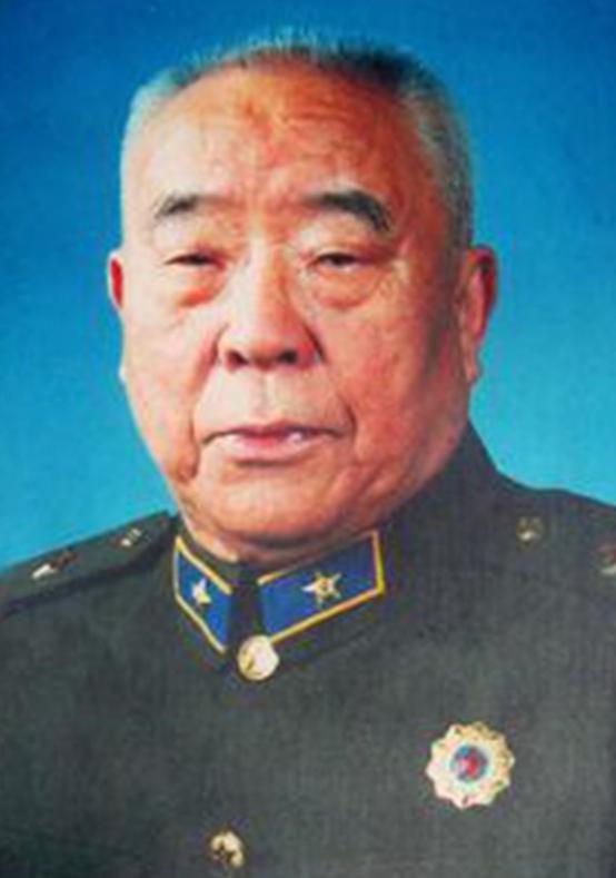 1950年，恩施军分区司令员王定烈乘车去剿匪，途中听说参谋出发前打了电话，感觉不