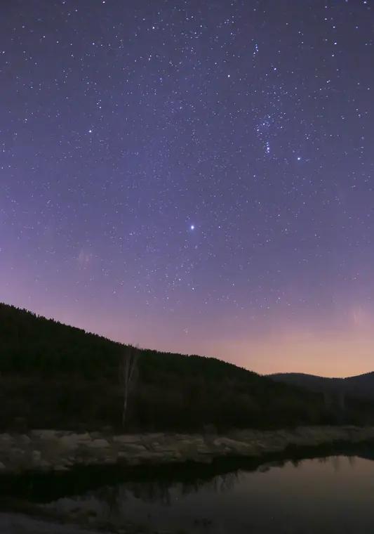 双鱼座2026年不靠玄学翻身，靠的是熬。
木星蹲在事业宫，不是送红包，是给你一把