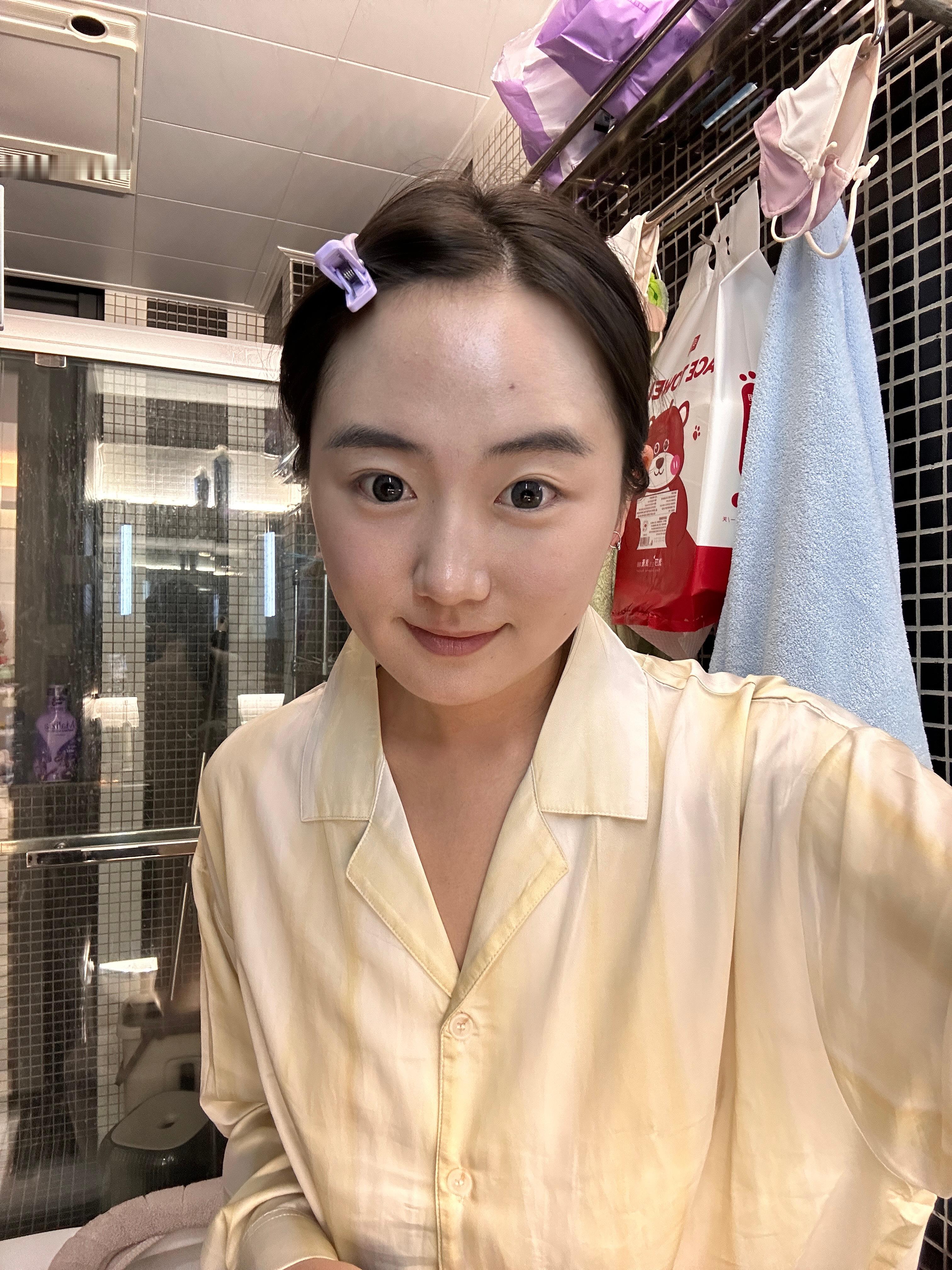 被实况记录下来的小日子～ 有喜欢的工作 有常伴的好友 有健康的家人 有一个小小的