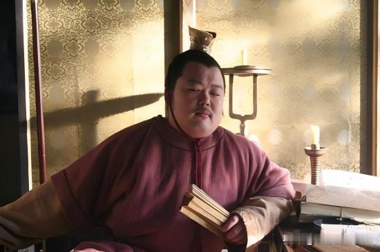 唐太宗为何如此偏爱李泰?唐太宗喜欢李泰主要是对长子李承乾失望，让他只能将李泰当做