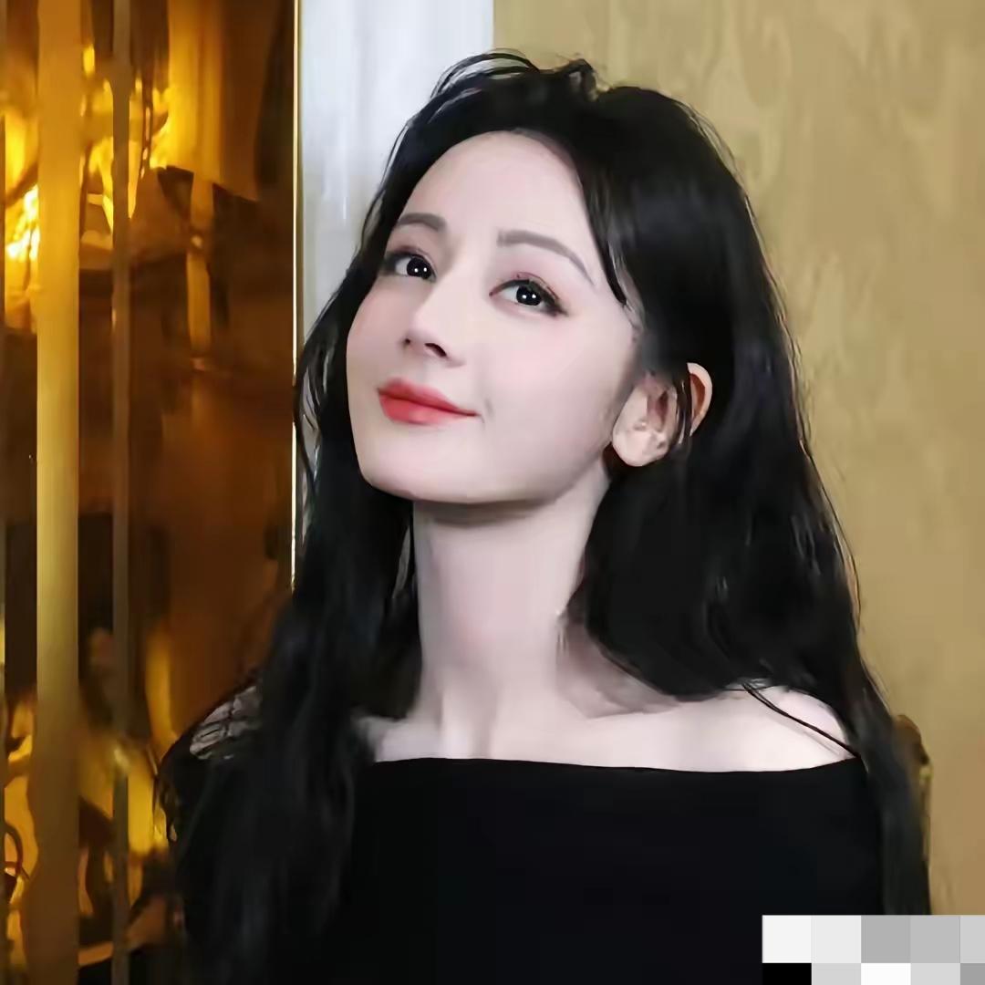 扒透迪丽热巴才懂：30+女人的狠，从来不在脸蛋上！
 
研究了大半天，总算从迪丽