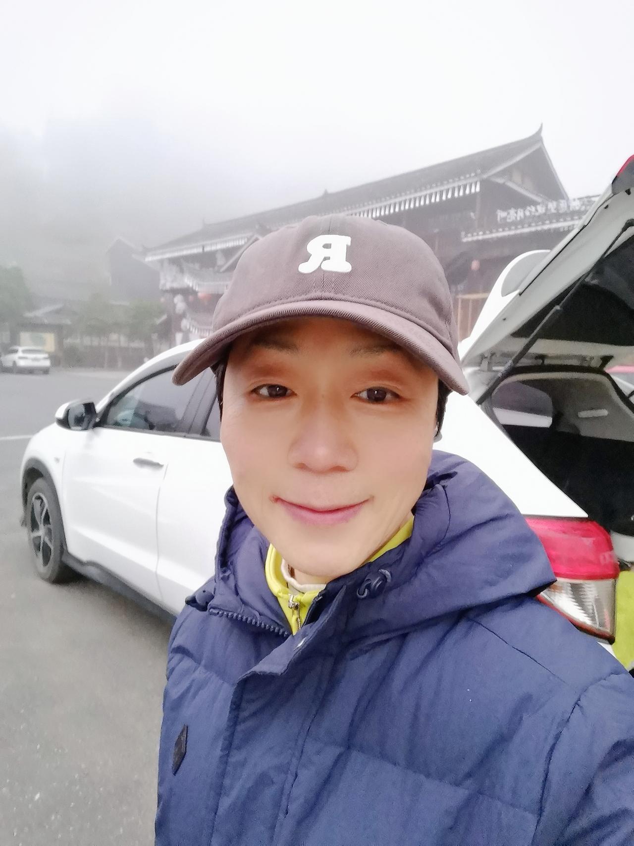 在怀化通道的皇都侗寨住了一宿，今早五点多就爬起来忙活——得赶早做饭，今天要跑60