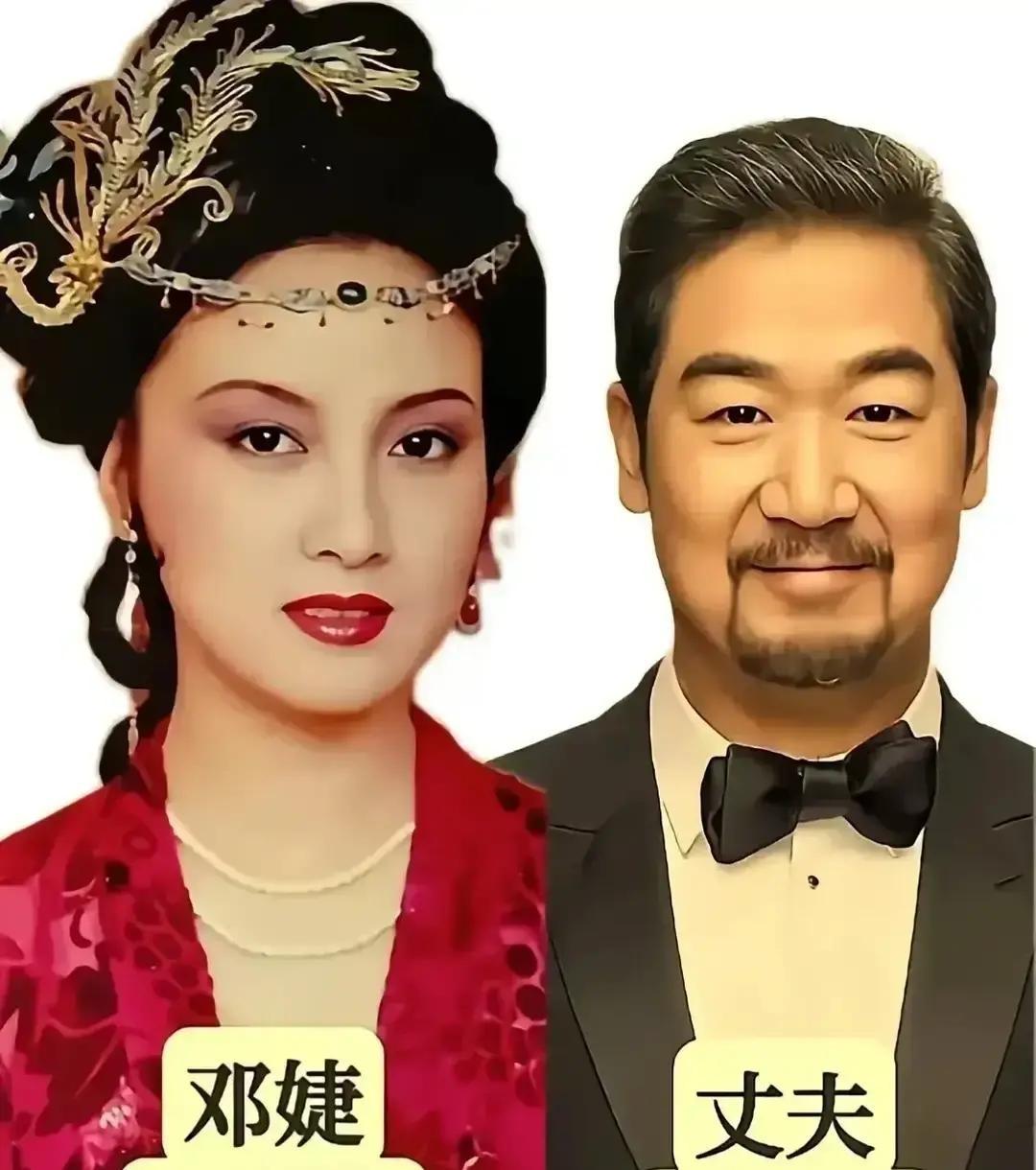 [微风]1999年，38岁的邓婕躺在手术台上，医生告诉她是个女孩，她笑了，说：还