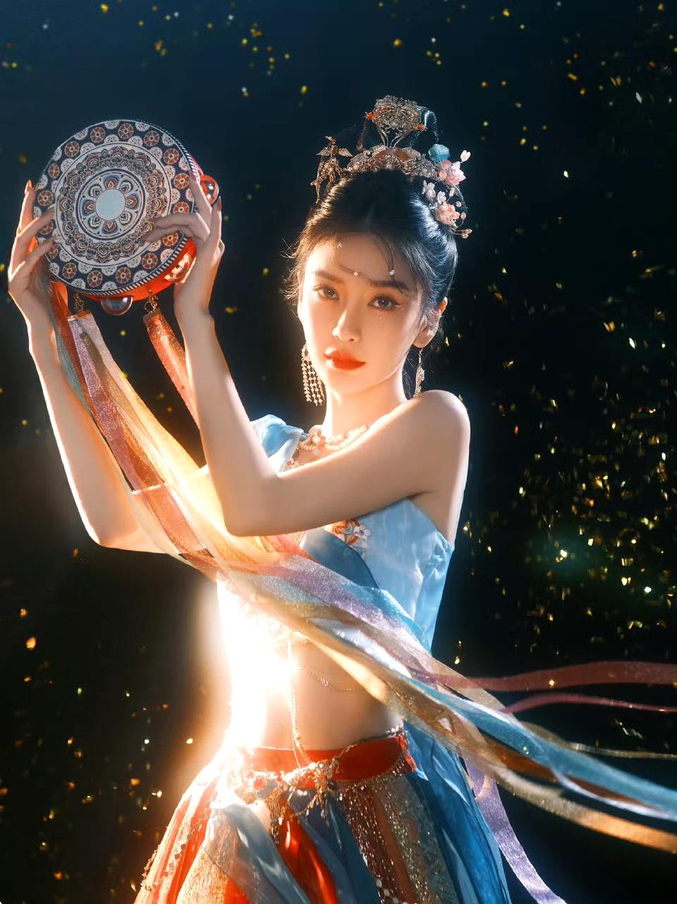 杨颖，敦煌飞天带你飞！
美貌营销的最高境界。


#娱乐# #哪位女神惊艳＃# 