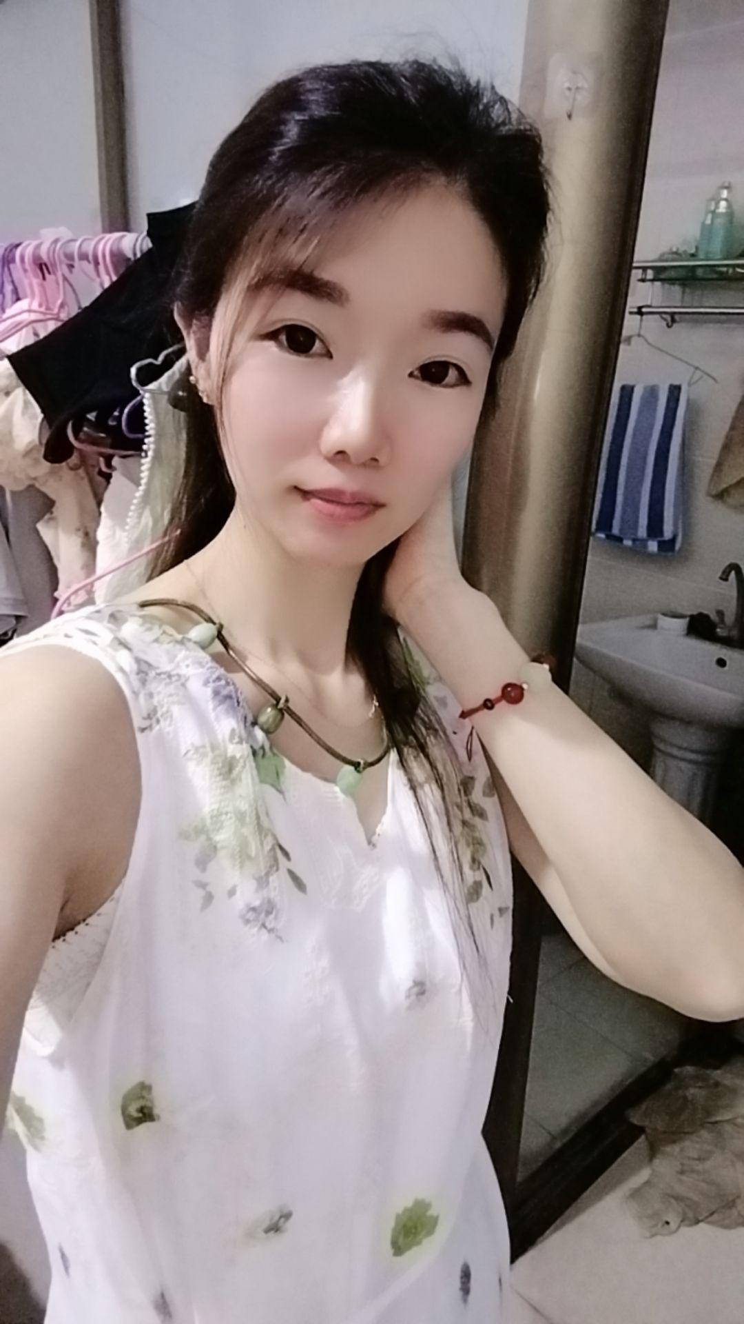 有空多赚钱没事少矫情 努力赚钱才是硬道理 你不努力谁也给不了你想要的生活