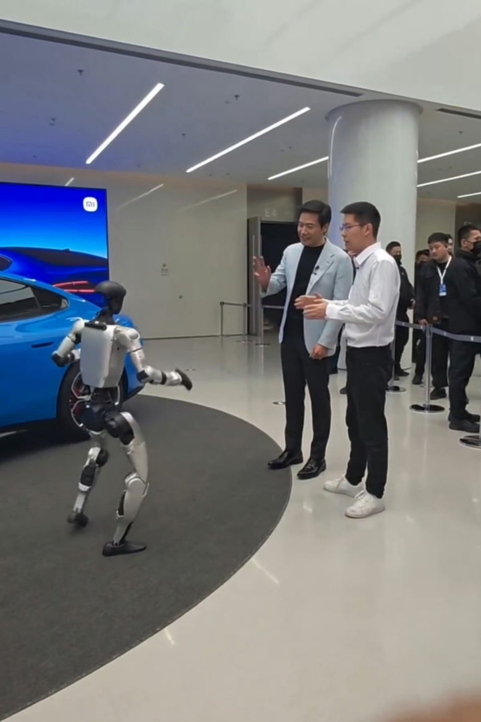 宇树王兴兴现身小米发布会大家对宇树机器人的认知，大多还停留在舞台表演、动作展示层