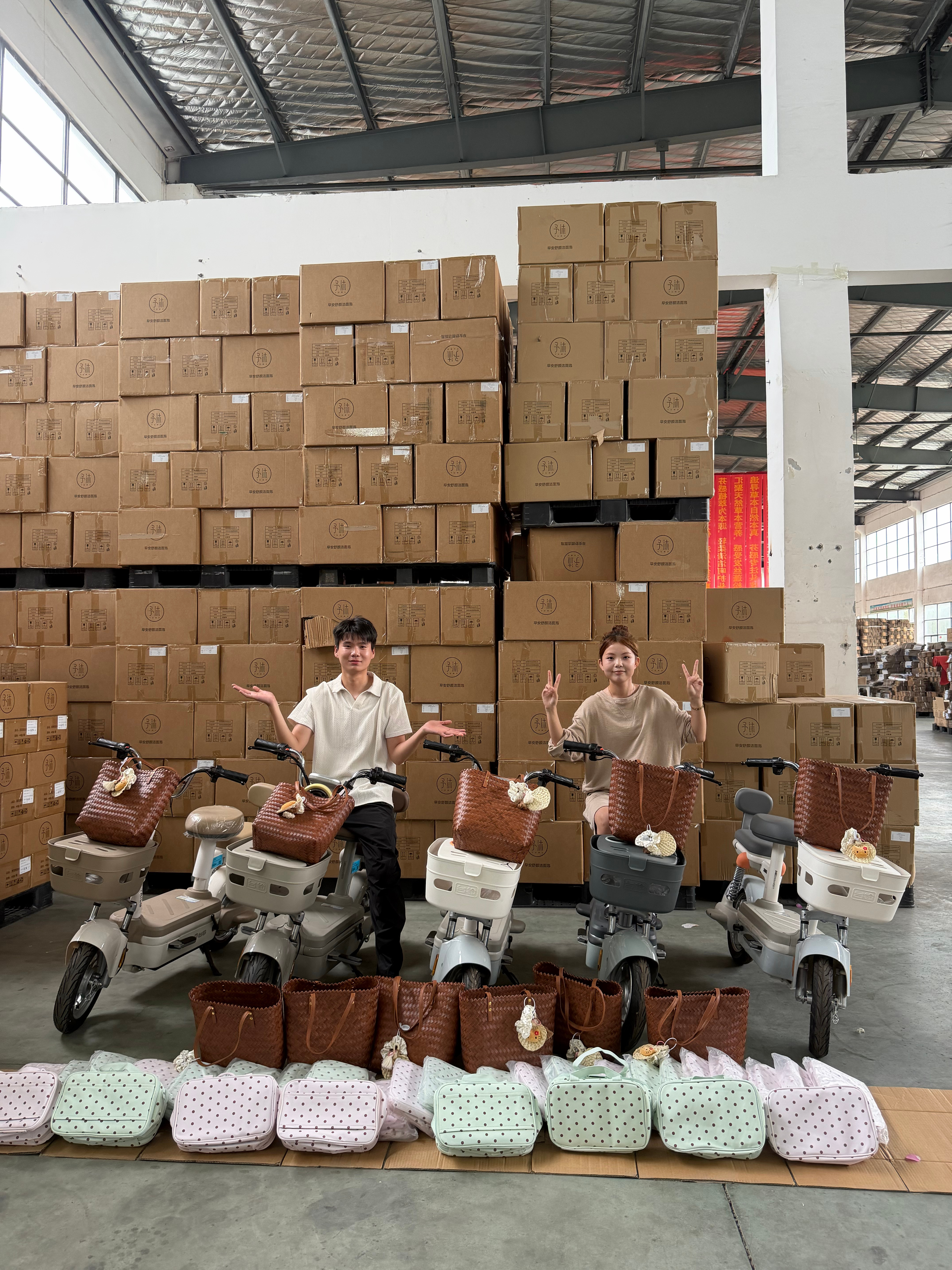 8.12上午9点！！跟我们家同款电动车哈哈哈 