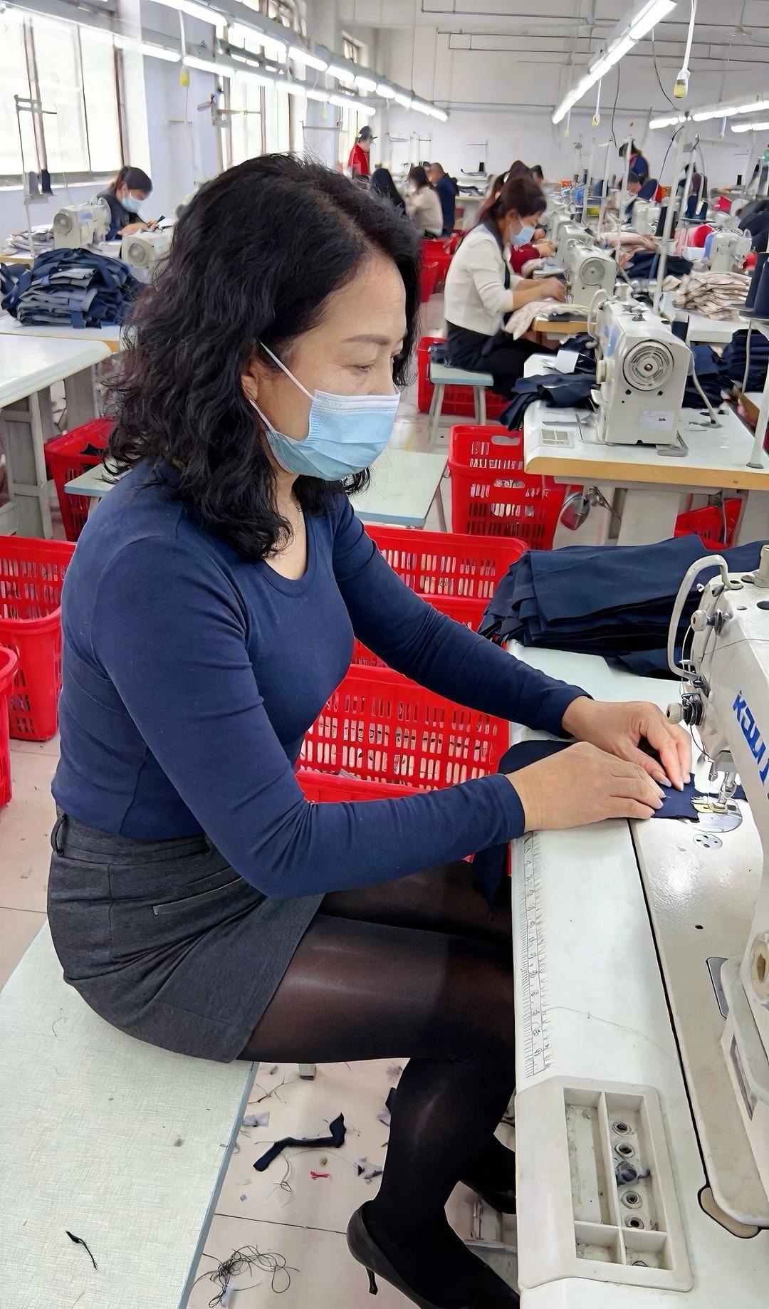 70后谁还和我一样，在上班，应该很多都退休了吧！我们农村的还在奋斗呢？