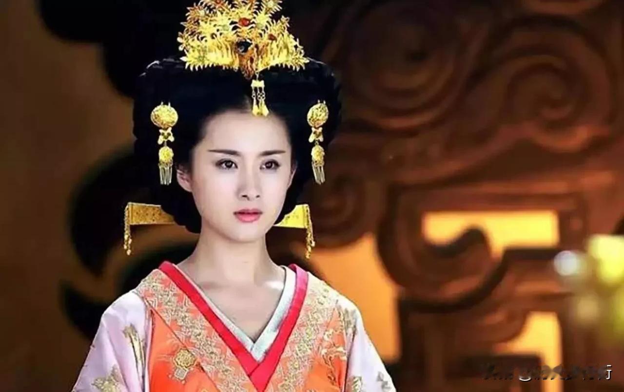 “金屋藏娇有时尽，长门冷夜君不知”，被关在长门宫度日如年的陈阿娇，心中总是回想起