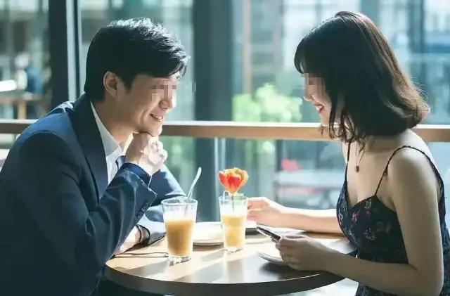 **一见钟情，原来是“被安排的陷阱”。**

浙江义乌，23岁的女孩小薇（化名）